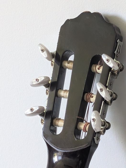 Gitara klasyczna Farra Carlo Caoba — detal płyty wierzchniej